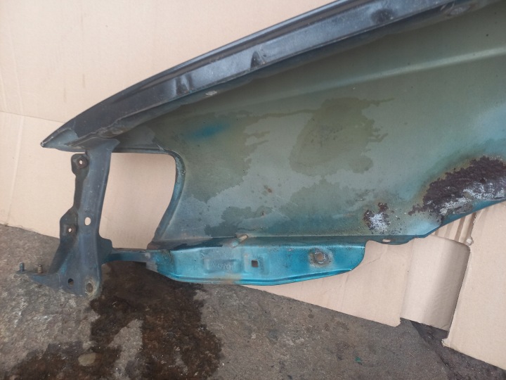 TOYOTA CARINA E 92-07 AILE AVANT DROIT