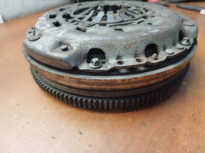 ENSEMBLE ADHÉRENCE BI-MASSE OPEL VECTRA SIGNUM ZAFIRA 2.2 1208067