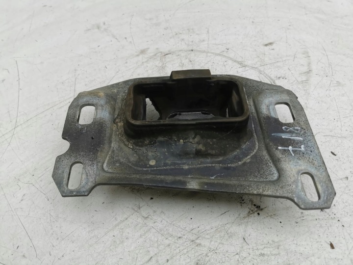 PEUGEOT 3008 II 2018 POIGNÉE MOTEUR 9673768480C