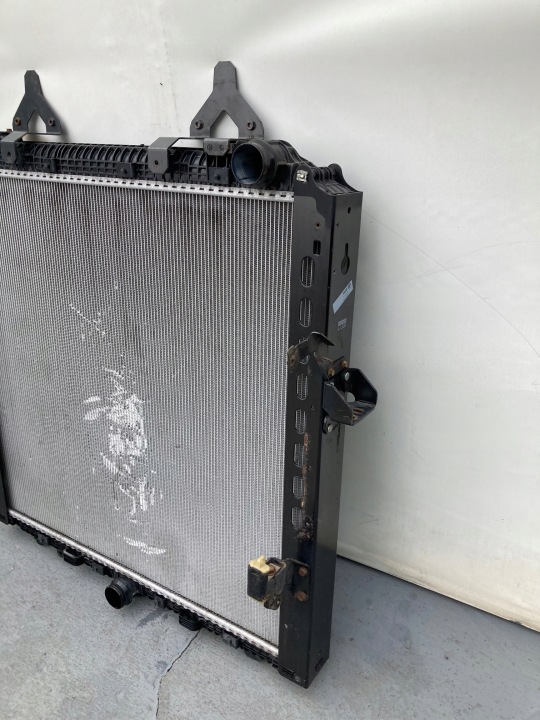 MERCEDES ACTROS MP4 RADIATEUR EAU LIQUIDE A9605000801 Z6042002