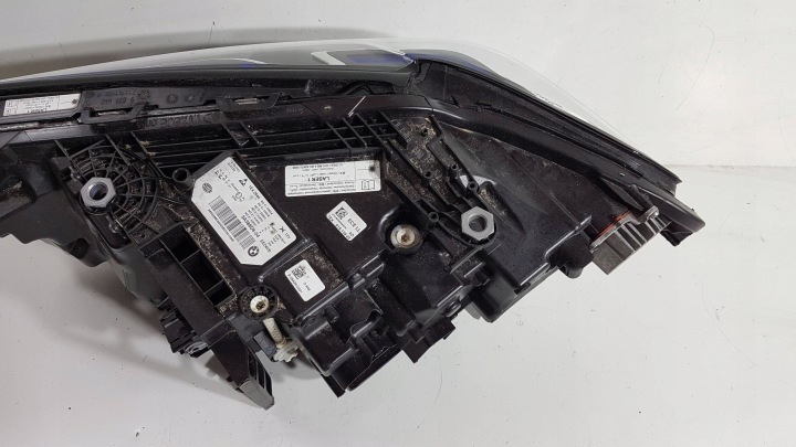 BMW 5 G30 G31 LIFT PHARE DROITE AVANT AVANT LASER EN BON ÉTAT DÉMONTAGE