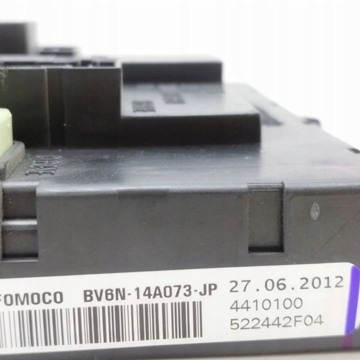 2013 FORD FOCUS CHÂSSIS MODULE FUSIBLES BV6N14A073JP