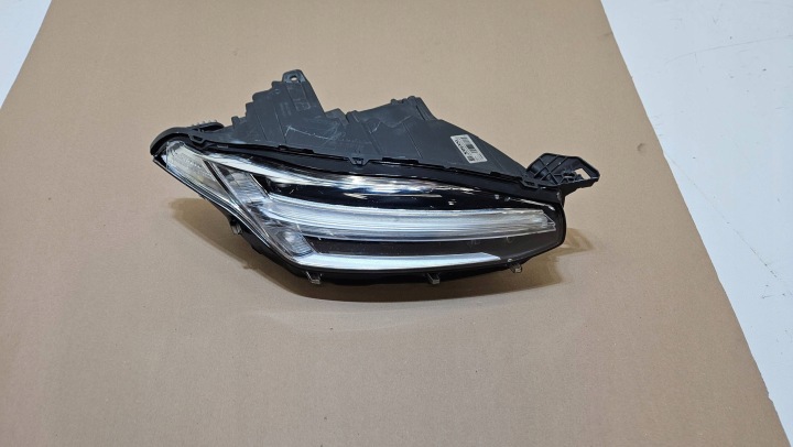PHARE AVANT DROITE VOLVO XC90 II COMPLET LED LED ACTIVE HIGH BEAM 31468583