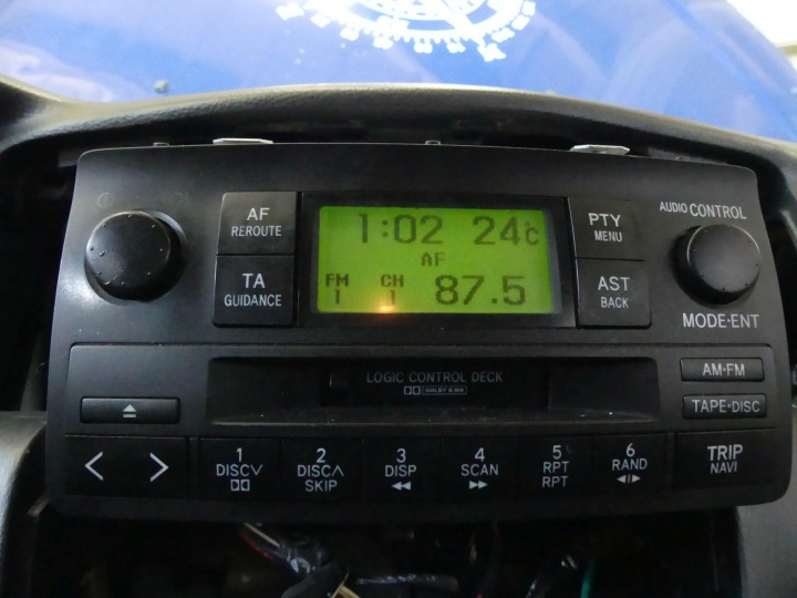 RADIO D'USINE TOYOTA COROLLA E12 86120-02250 AUTORADIO