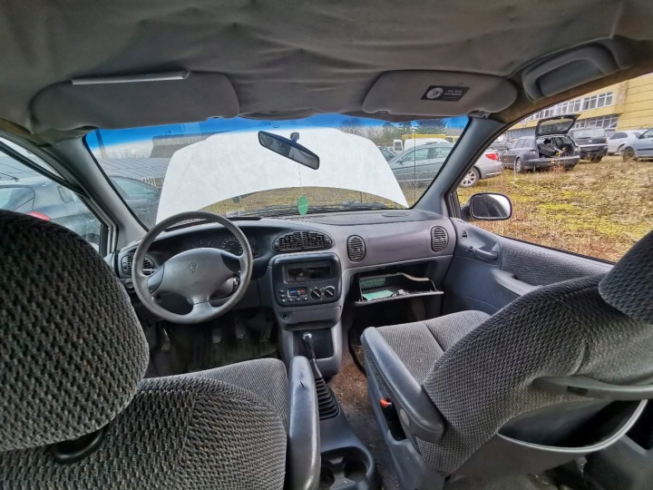 CHRYSLER VOYAGER TUYAU AQUATIQUE 1996 2.5L