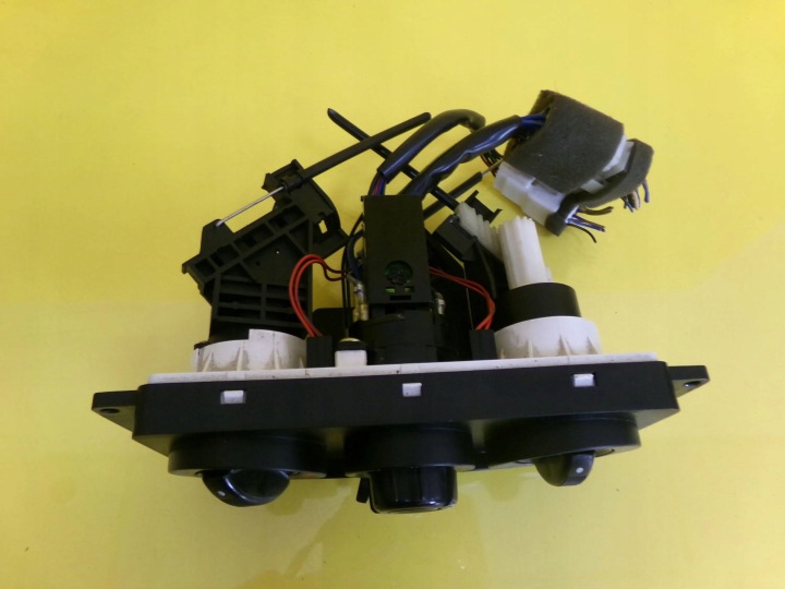 PANNEAU COMMANDE CONDUIT D'AIR KIA RIO I 99-02 NR668