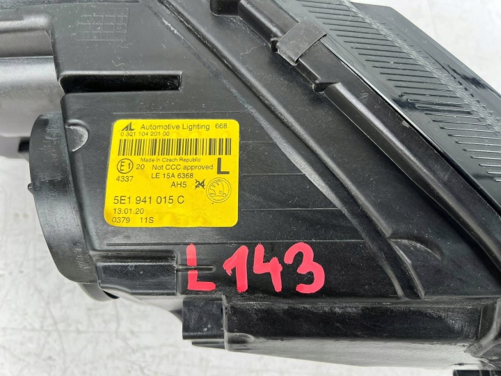 PROJECTEUR AVANT CÔTÉ GAUCHE SKODA OCTAVIA MK3 (5E) 5E1941015C
