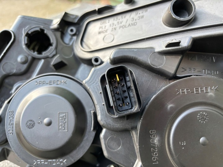 PEUGEOT 208 I LIFT PHARE DROIT AVANT DROITE AVANT PROJECTEUR