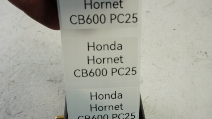 HONDA HORNET RADIO 600 PC25 AILE PASSAGE DE ROUE ARRIÈRE 98-03