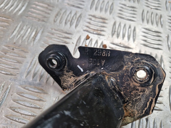 AMORTISSEUR PARE-CHOCS AVANT AVANT CÔTÉ DROITE PEUGEOT 2008 758249523R