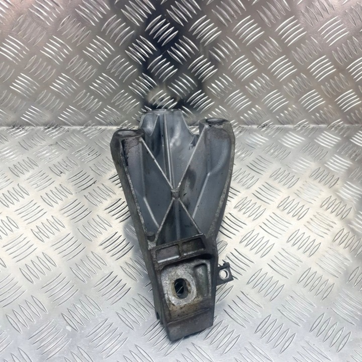 BMW X5 E70 2009 GAUCHE CÔTÉ POIGNÉE FIXATION MOTEUR