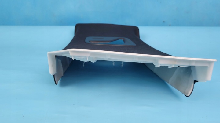PEUGEOT 508 II 22R PROTECTION MONTANTS B GAUCHE 98134233ZD 9813423377