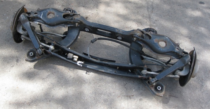SUSPENSION POUTRE AXE ARRIÈRE ARRIÈRE MERCEDES W212