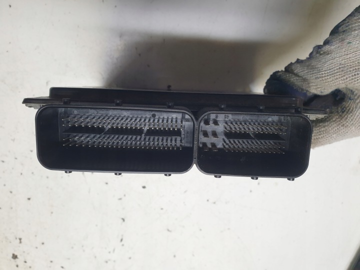 ORDINATEUR CONTRÔLEUR MOTEUR MERCEDES W204 1.6 COMPRESSEUR A2711504279