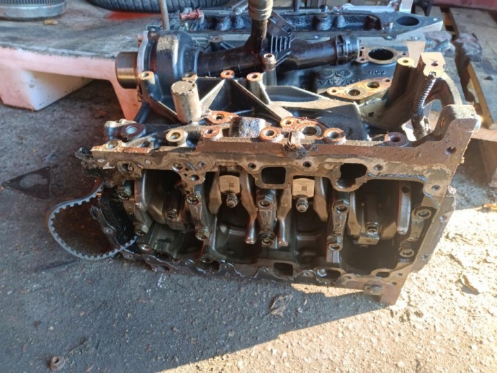 VW SEAT SKODA 1.6 TDI MOTEUR DIESEL DCX