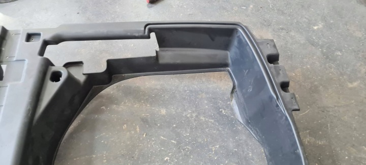 JEEP GRAND CHEROKEE WL 2022 INSERT PROTECTION NICHE COUVERCLES DE COFFRE ARRIÈRE P68360209AC