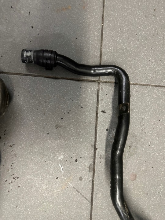 FIL EAU AUDI S6 C5 4.2 ANK 077117412M