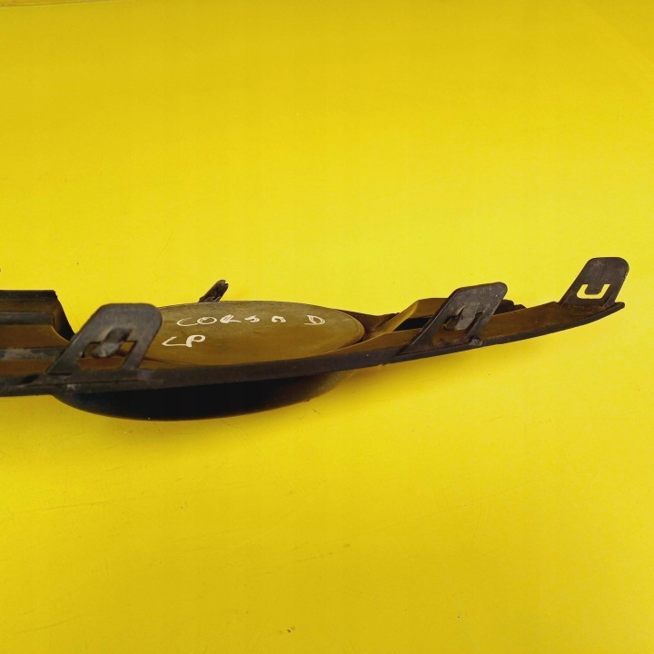 GRILLE PARE-CHOCS GAUCHE AVANT OPEL CORSA 13211480 NR9
