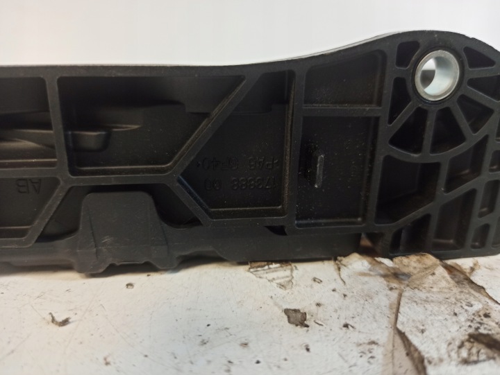 VOLVO V40 II 2 PÉDALE POTENTIOMÈTRE GAZ EUROPE 31341776