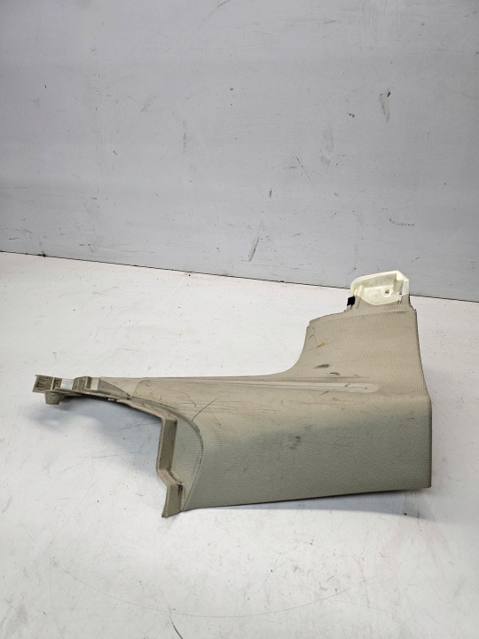 PROTECTION MONTANTS COUVERCLES DE COFFRE GAUCHE ARRIÈRE AUDI A4 B8 8K9867245A V95