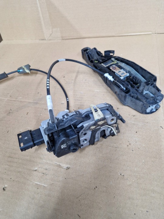SERRURE DE PORTE GAUCHE ARRIÈRE PEUGEOT 508 I BERLINE