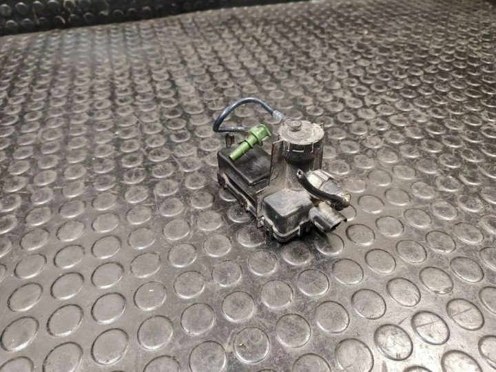 POMPE À EAU PEUGEOT 4008 9658411580 2.2L DIESEL 110KW 2010
