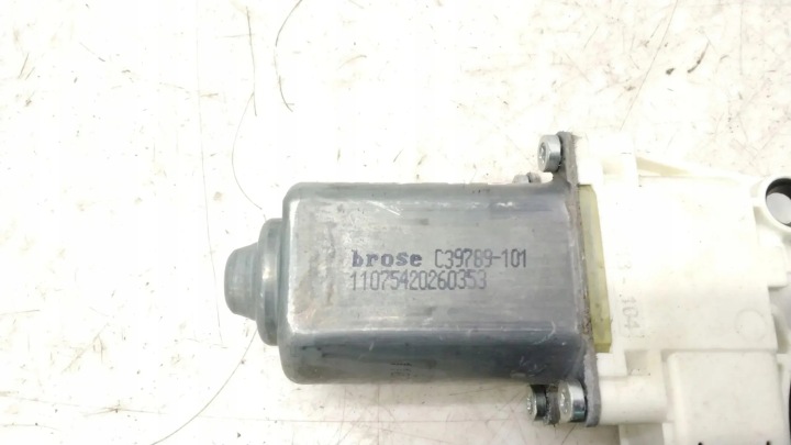 PETIT MOTEUR VITRES AVANT GAUCHES PORTES JAGUAR XE (X760) C39789101 2.0L