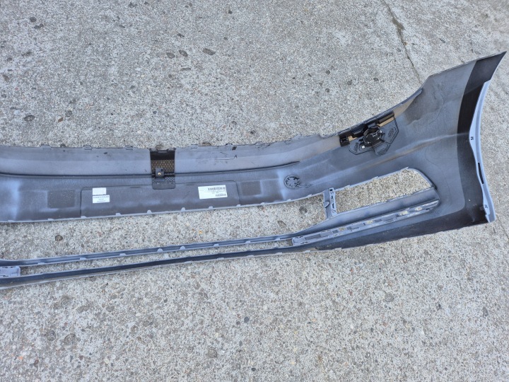 VW TOURAN II 15- PARE-CHOCS AVANT 5TA III
