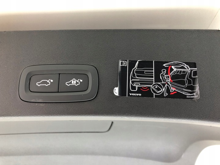 VOLVO XC40 PROTECTION GARNITURE ARRIÈRE COUVERCLES DE COFFRE 30747056