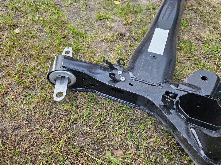 ARRIÈRE POUTRE AXE SUSPENSION ARRIÈRE PEUGEOT 3008 5008 II 308 II C4 PICASSO