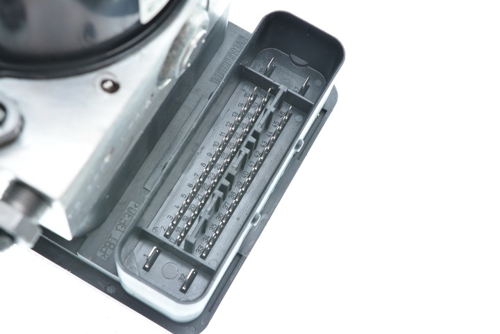 POMPE ABS CITROEN DS3 10.0960-3926.3 9674415980