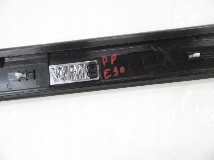 PROTECTION MOULURE SEUIL DROITE AVANT BMW E90 E91 BERLINE UNIVERSEL