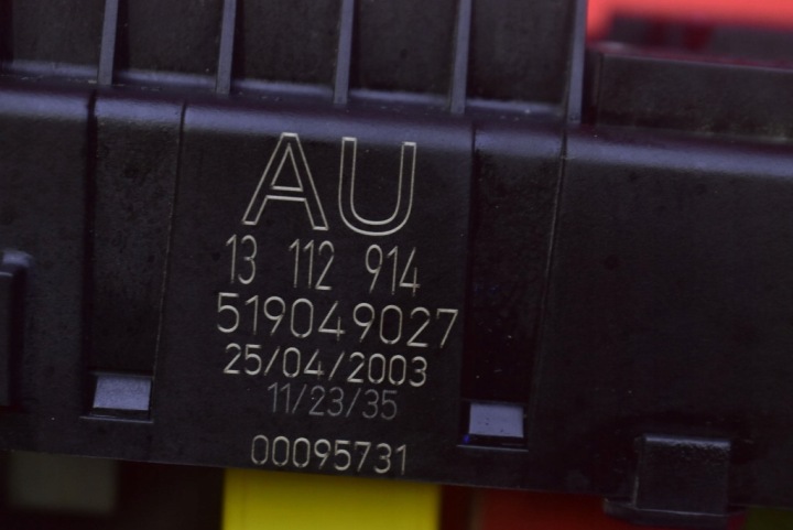 BOÎTE FUSIBLES FUSIBLE 13112914 AU 460023260 OPEL SIGNUM C 2.2 DIRECT