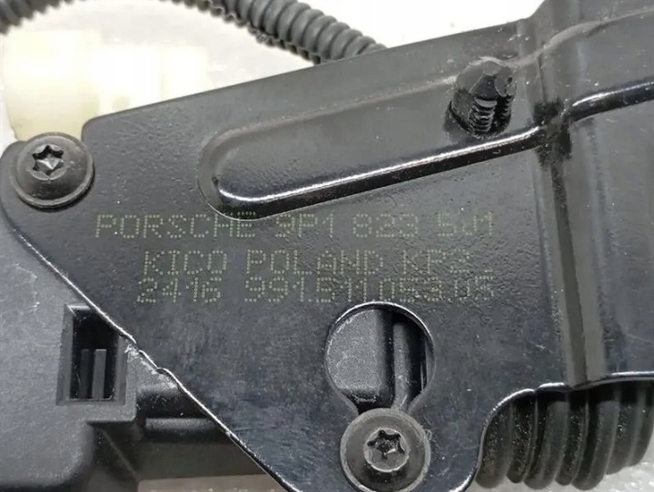 PORSCHE 911 991 GT3RS MK1 BLOCAGE CAPOTS 99162411701 BLOCAGE CAPOTS
