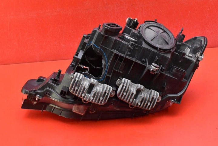 PROJECTEUR DROIT PHARE AVANT LENTILLE XÉNON 7314532 BMW F30 F31 11-16