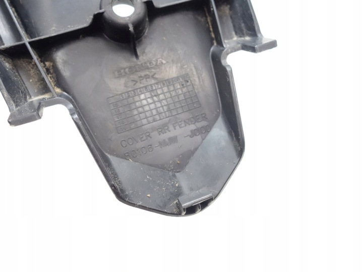 PLASTIQUE REMPLISSAGE PROTECTION 80106-MJW-J000 HONDA RADIO 500 F PC58 16-18