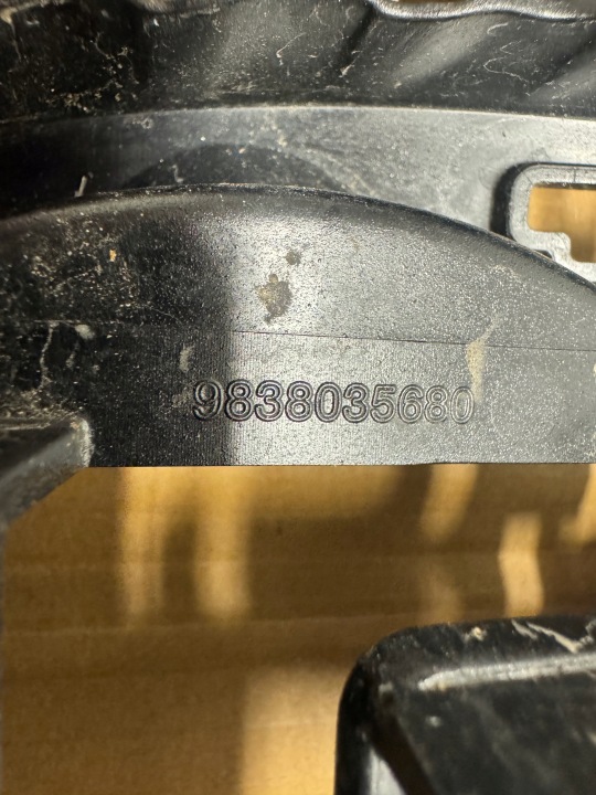 PARE-CHOCS GRILLE CALANDRE PEUGEOT III 3 308 GT T10 ORIGINAL NON KLEJONA