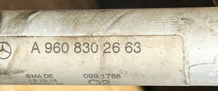 CONDUITES DE DÉRIVATION RÉCHAUFFEURS MERCEDES AROCS MP4 A9608302663