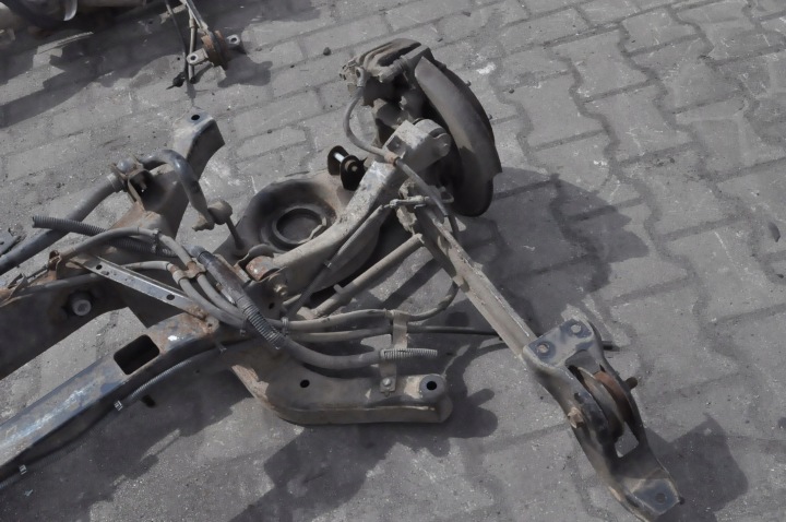 CHEVROLET CAPTIVA I SUSPENSION POUTRE ARRIÈRE LIFT
