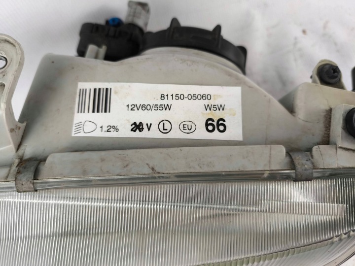 TOYOTA CARINA E T190 1992-1997 GAUCHE CÔTÉ PHARE AVANT EUROPE