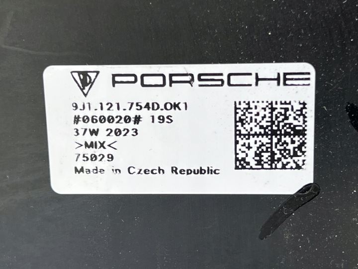 PORSCHE TAYCAN JALOUSIE ADMISSION AIR GRILLE DROITE GAUCHE