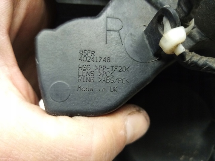 MINI ONE R50 PHARE AVANT DROITE 40241748