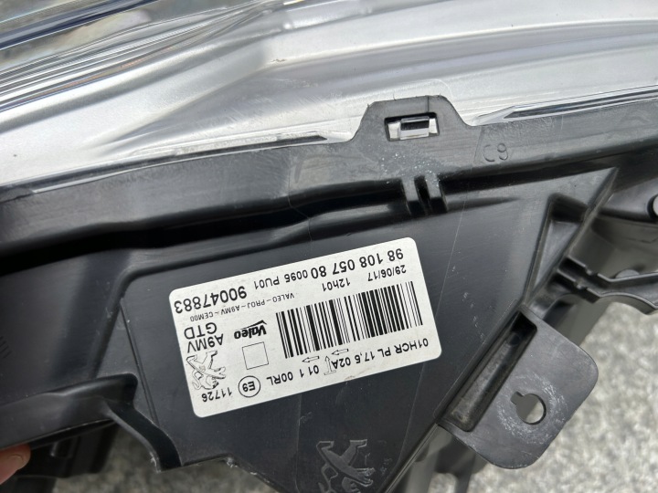 PHARE GAUCHE AVANT PEUGEOT 208 I LIFT LED 9810805780 POZNAŃ