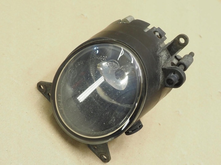 PHARES ANTIBROUILLARD DROIT MITSUBISHI COLT VI 6 Z30 2004-2008 MR957362