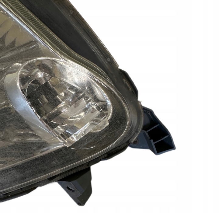 TOYOTA YARIS VERSO LIFT PHARE AVANT GAUCHE PROJECTEUR GAUCHE STANLEY 2844