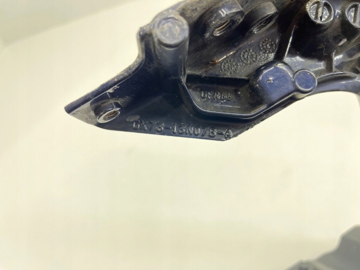 SUPPORT LATÉRAL PANNEAU AVANT DROITE CÔTÉ JAGUAR XE GX7313N078A DIESEL