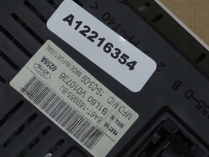 MONITEUR ÉCRAN FORD FIESTA MK7 8A6T-18B955-BJ