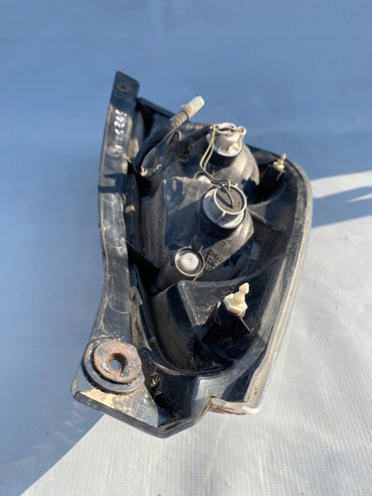 PHARE DROIT ARRIÈRE SUZUKI LIANA HAYON 5D INSERT 35603-54G1R