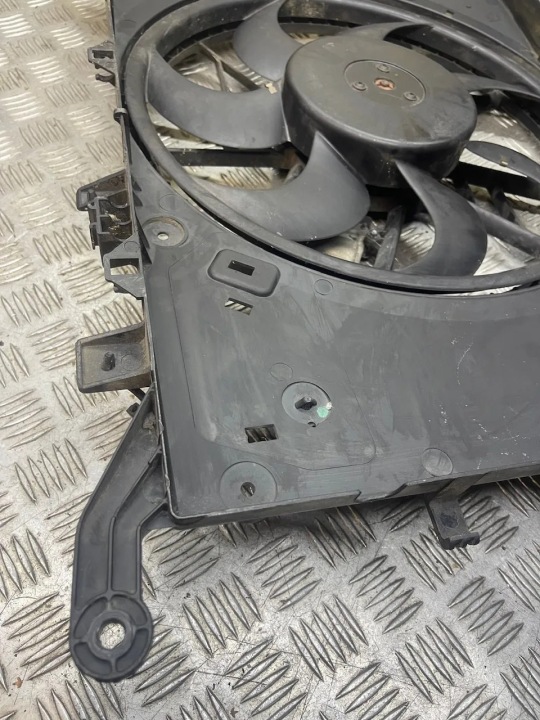 VOLVO OE 30680547 VENTILATEUR RADIATEUR