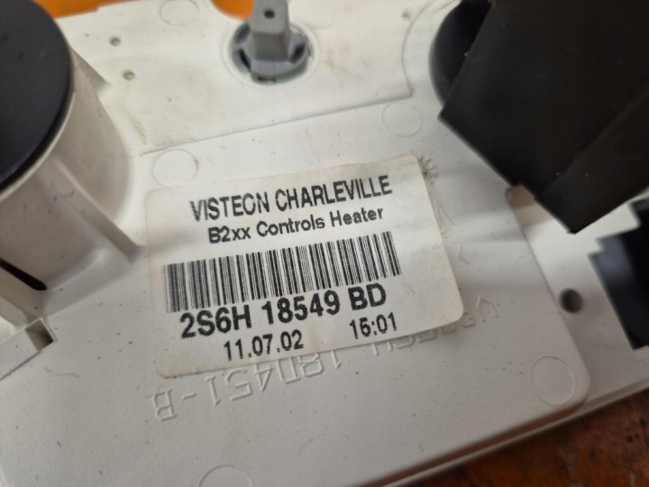 FORD FIESTA MK5 V 01-07 PANNEAU CLIMATISATION CONDUIT D'AIR 2S6H-18549BD